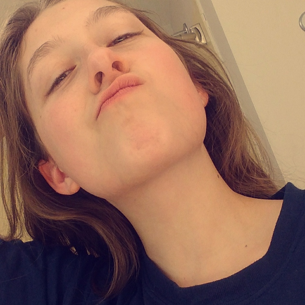 Meet your Posher, Lydia